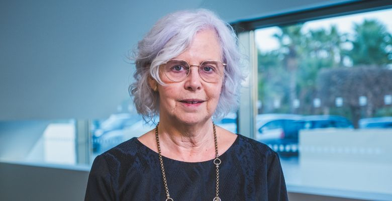 Viviana Tavares recebe o Prémio Reumeritus: "Dediquei a minha vida profissional à Reumatologia"