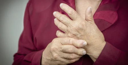 Metanálise demonstra que filgotinib 100 mg é eficaz e seguro no tratamento da artrite reumatoide