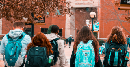 No regresso às aulas, a escolha da mochila é fundamental