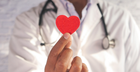 Médicos nacionais, em Moçambique, para formação em Geriatria, Dor e Cuidados Paliativos